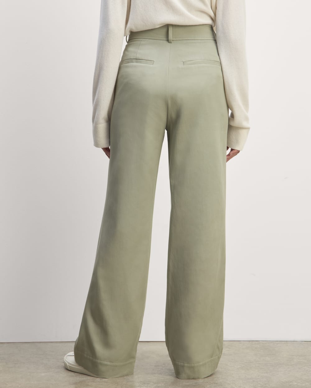 The Draper Pleated Pant in Buttersmooth | Seagrass | 32 Inseam - Image 6