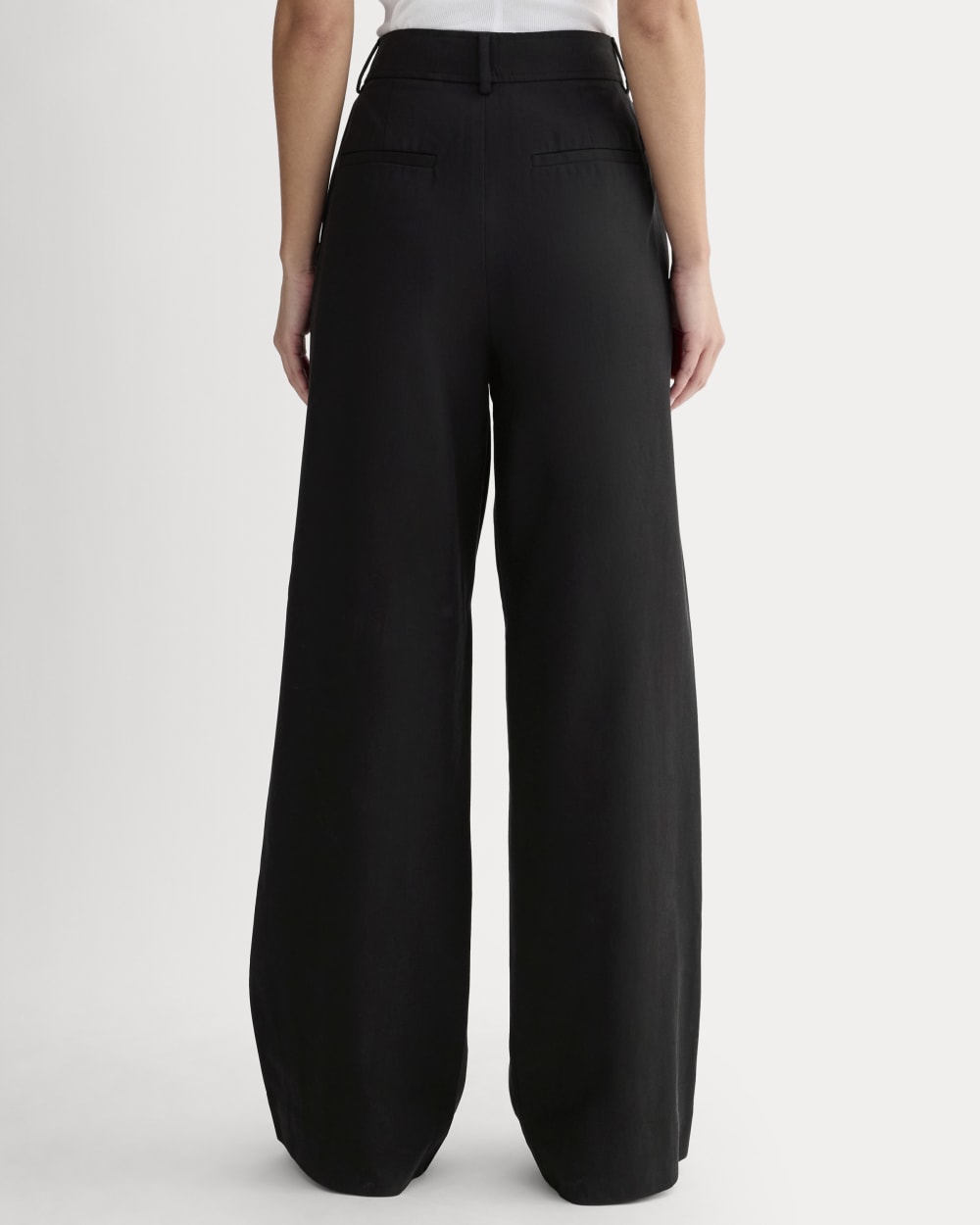 The Draper Pleated Pant in Buttersmooth | Black | 30 Inseam - Image 5