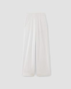 Alternative view of The Draper Pleated Pant in Buttersmooth | White | 32 Inseam