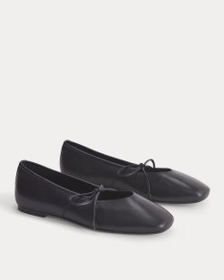 Alternative view of Leather Keyhole Flat | Black