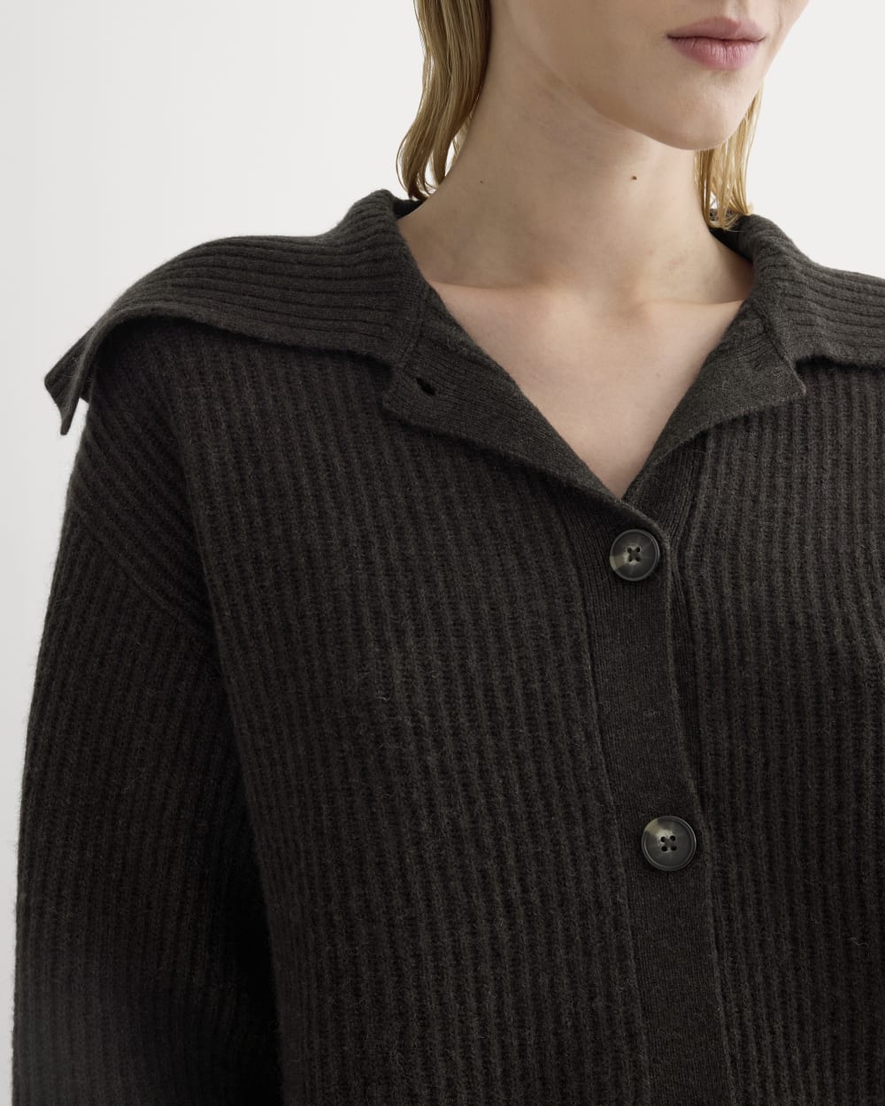 Fisherman Cardigan in Wool Cashmere | Americano Brown - Image 4