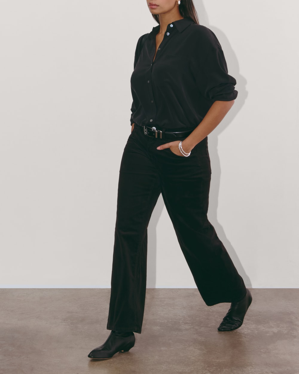 The Mid-Way Pant in Corduroy | Black - Image 2