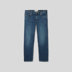 Alternative view of The Low-Rise Shortie Jean | Dark Ink