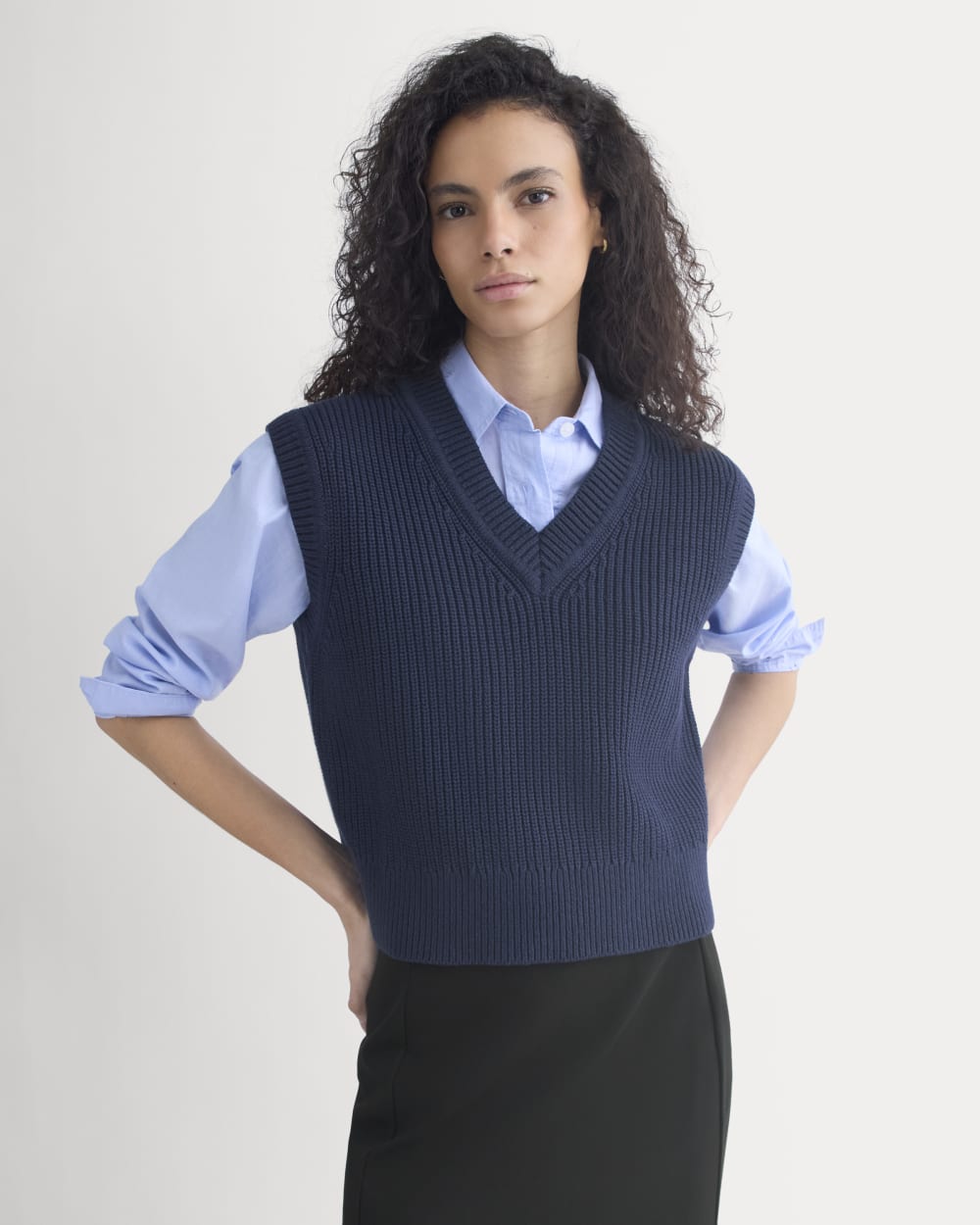 Ribbed V-Neck Vest in Everyday Cotton | Navy - Image 3