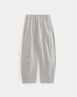Alternative view of The Easy Barrel Pant | Canvas Tan / Navy
