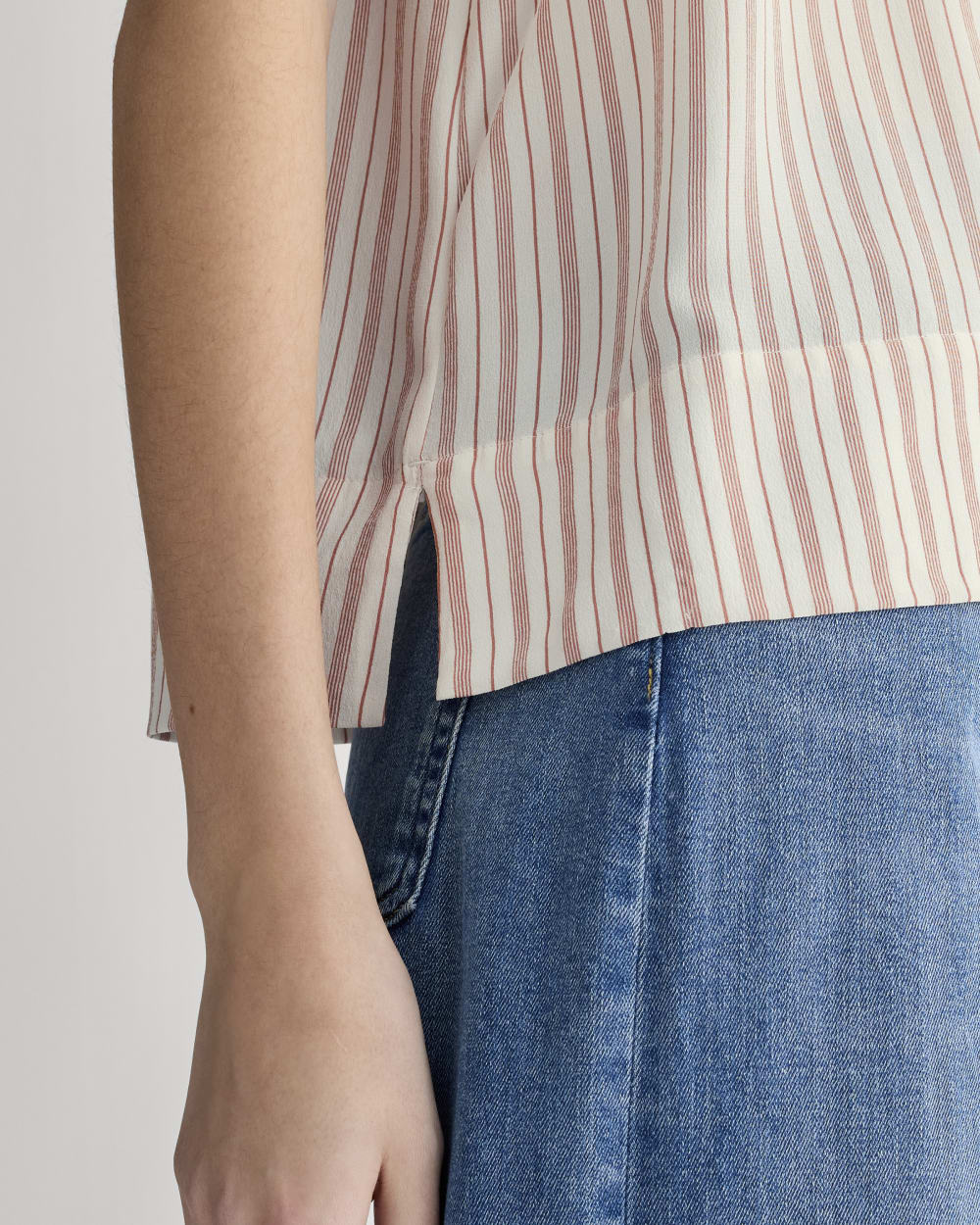 The Notch Shirt in Washable Silk | Bone / Dusky Rose - Image 4