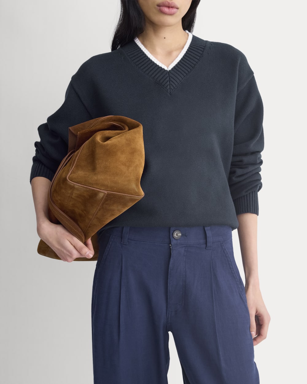 The Everywhere Pant in Stretch Linen | Navy - Image 4