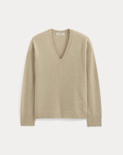 Alternative view of The Classic V in Cashmere | Heather Light Camel