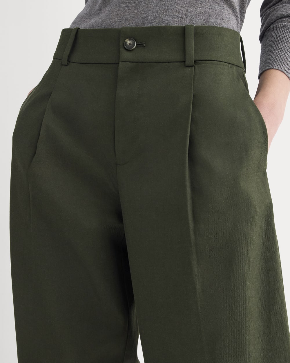 Wide-Leg Trouser in Buttersmooth | Dark Green | 30 Inseam - Image 4