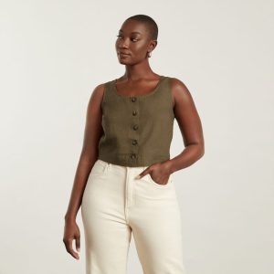 Alternative view of The Linen Button-Front Crop Tank | Beech