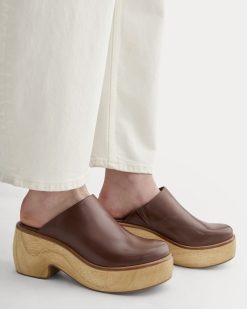 Alternative view of The Wooden Puffa Clog | Rum