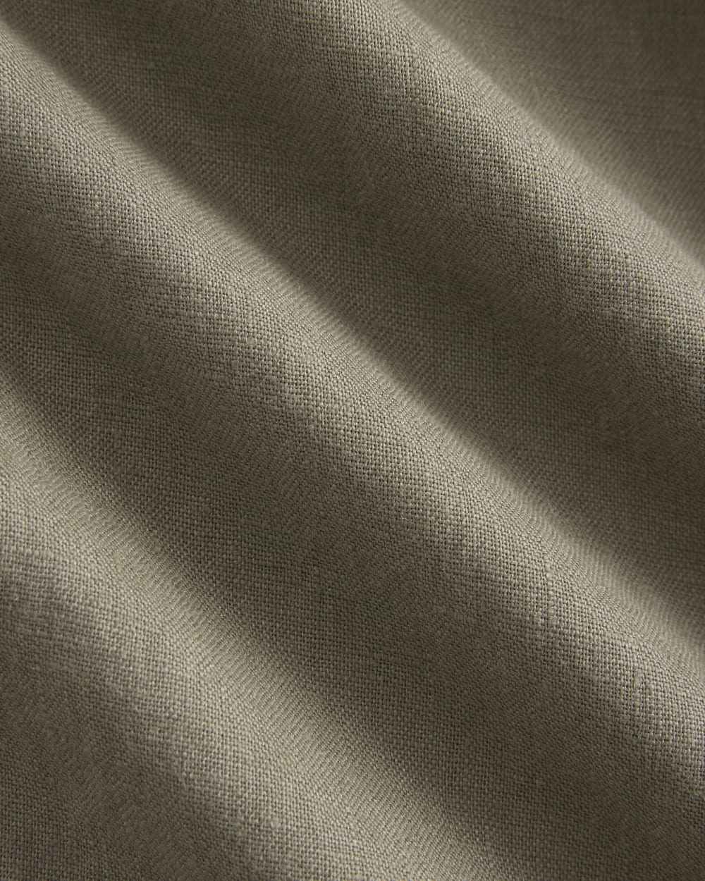 The Classic Short-Sleeve Shirt in Linen | Overland - Image 7