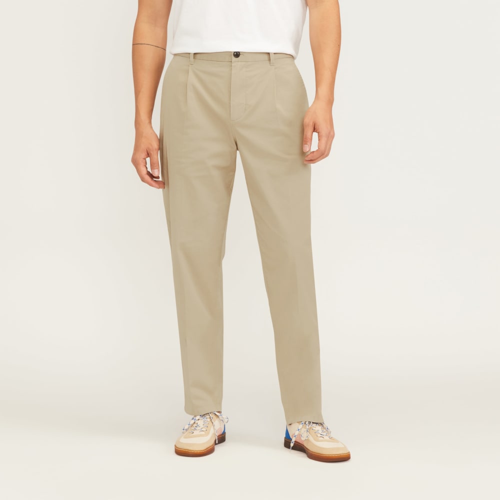 The Pleated Air Chino | Trench Coat Khaki - Image 3