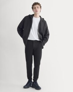 The Performance Traveler Chino | Black
