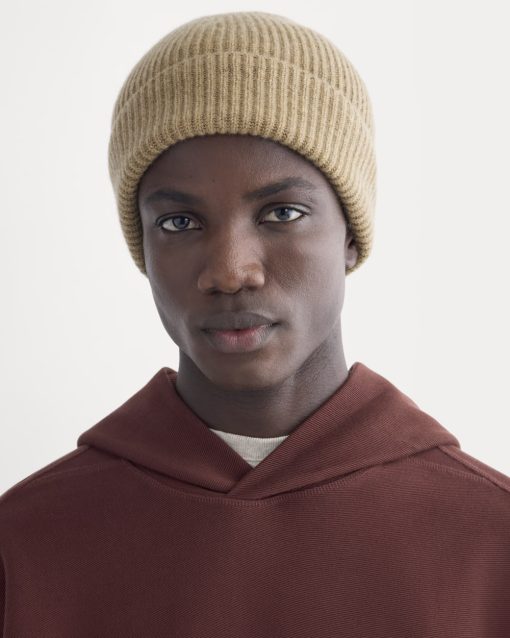Alternative view of The Cashmere Ribbed Beanie | Dark Heathered Camel