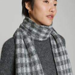 Alternative view of The Alpaca Patterned Scarf | Light Heather Grey / Dark Charcoal Buffalo Check